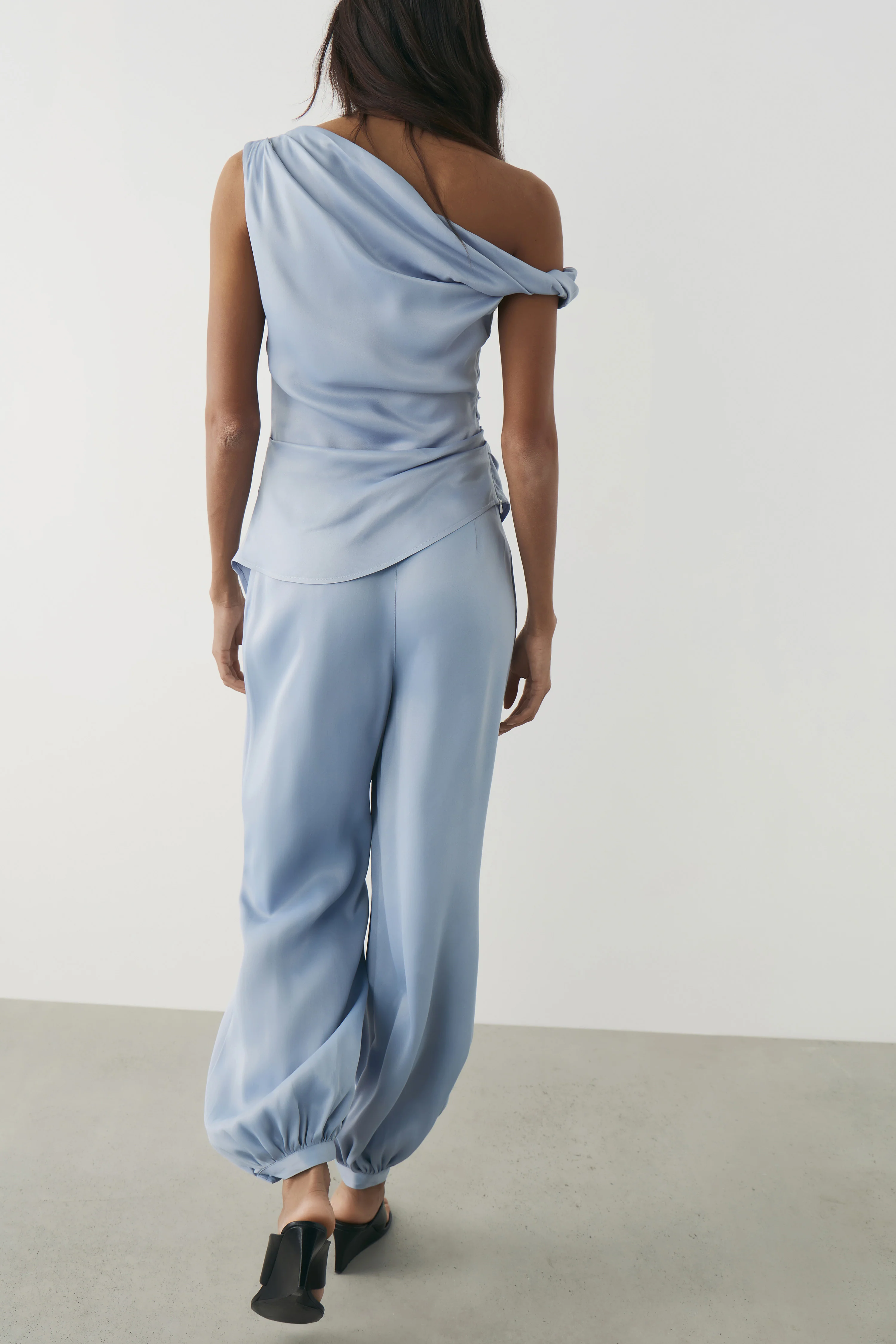 ASYMMETRIC SATIN TOP - Image 5