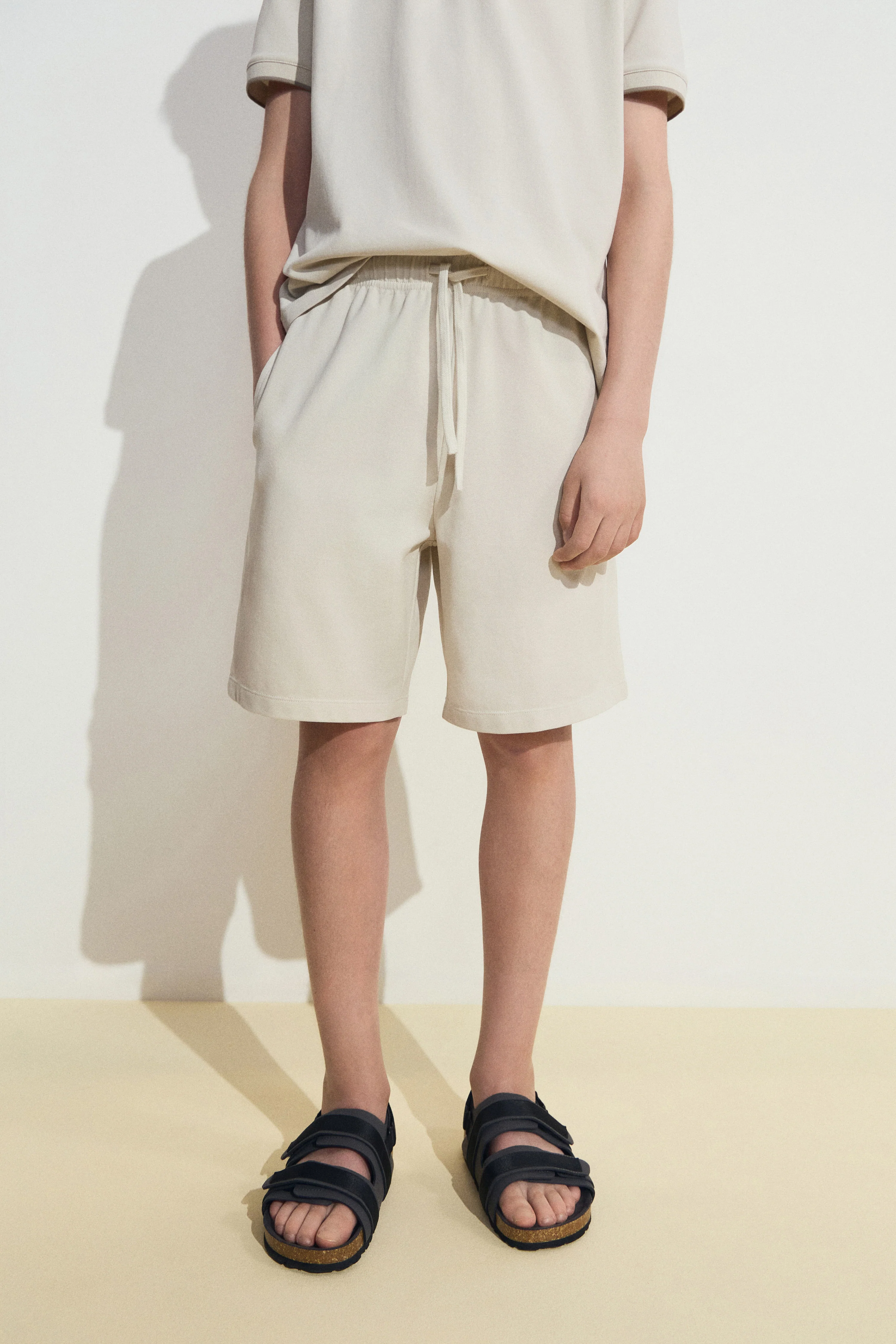 BASIC COTTON PIQUÉ SHORTS - Image 2
