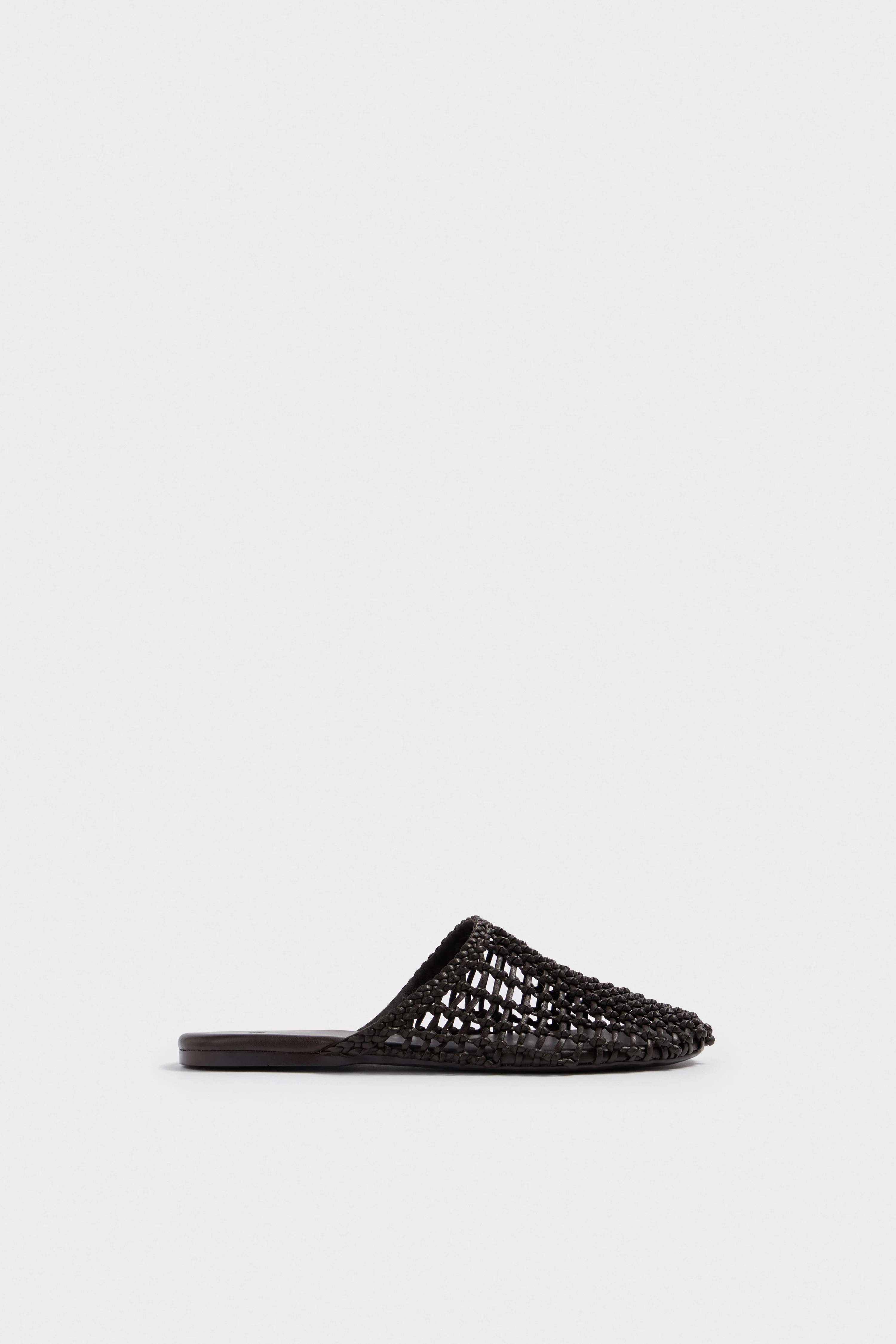BRAIDED CLOGS