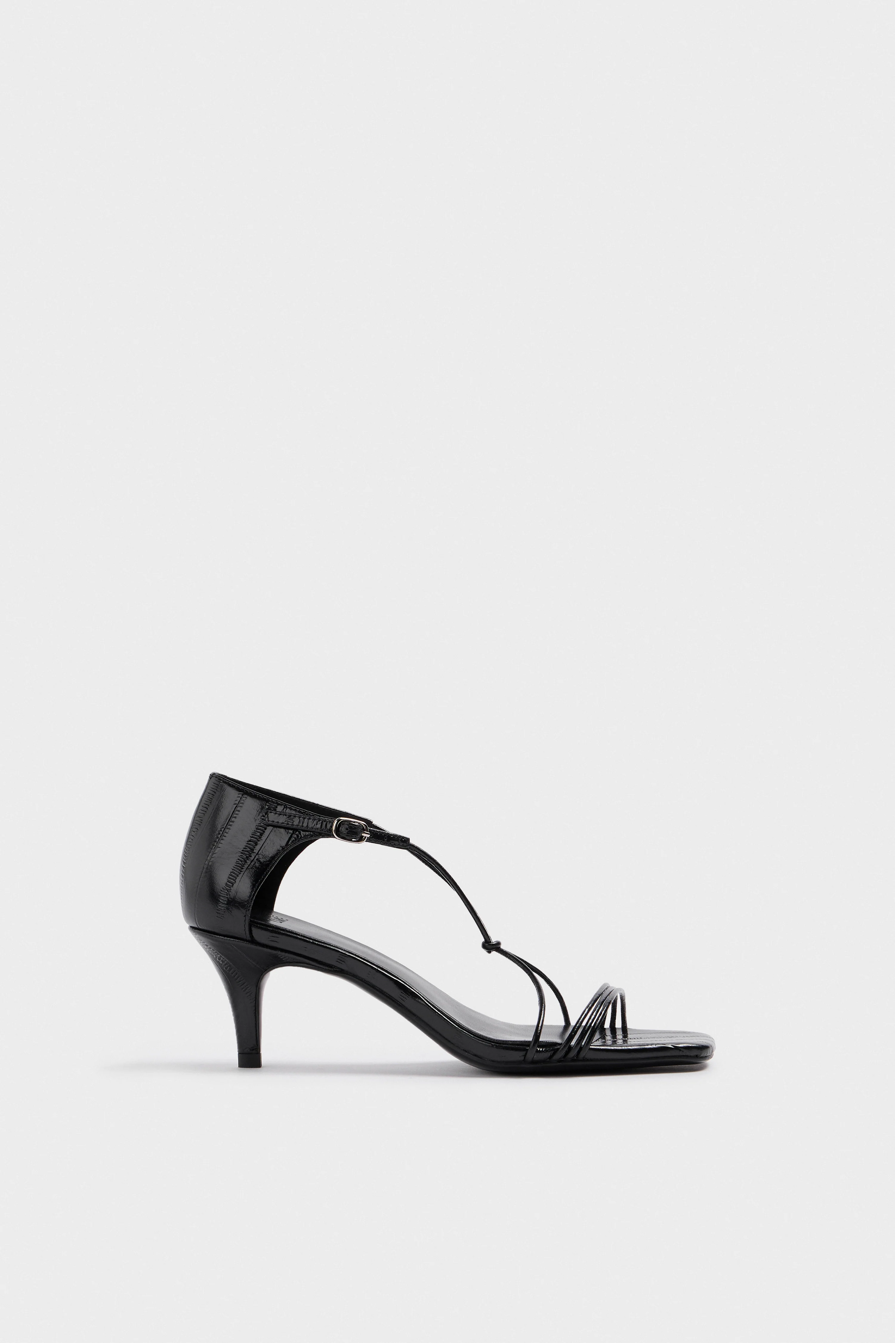 HEELED LEATHER SHOES
