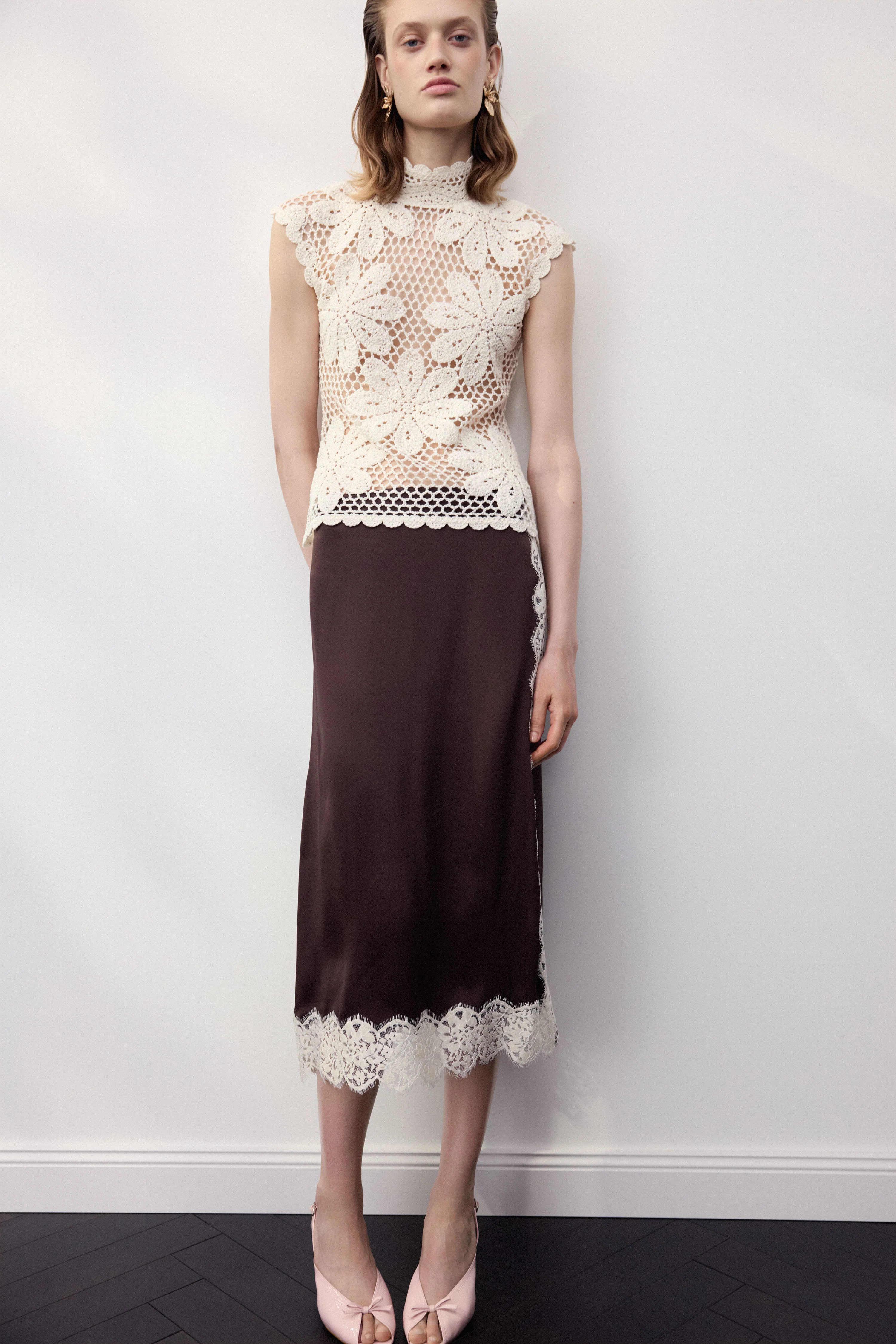 KNITTED CROCHET-LOOK TOP - Image 4