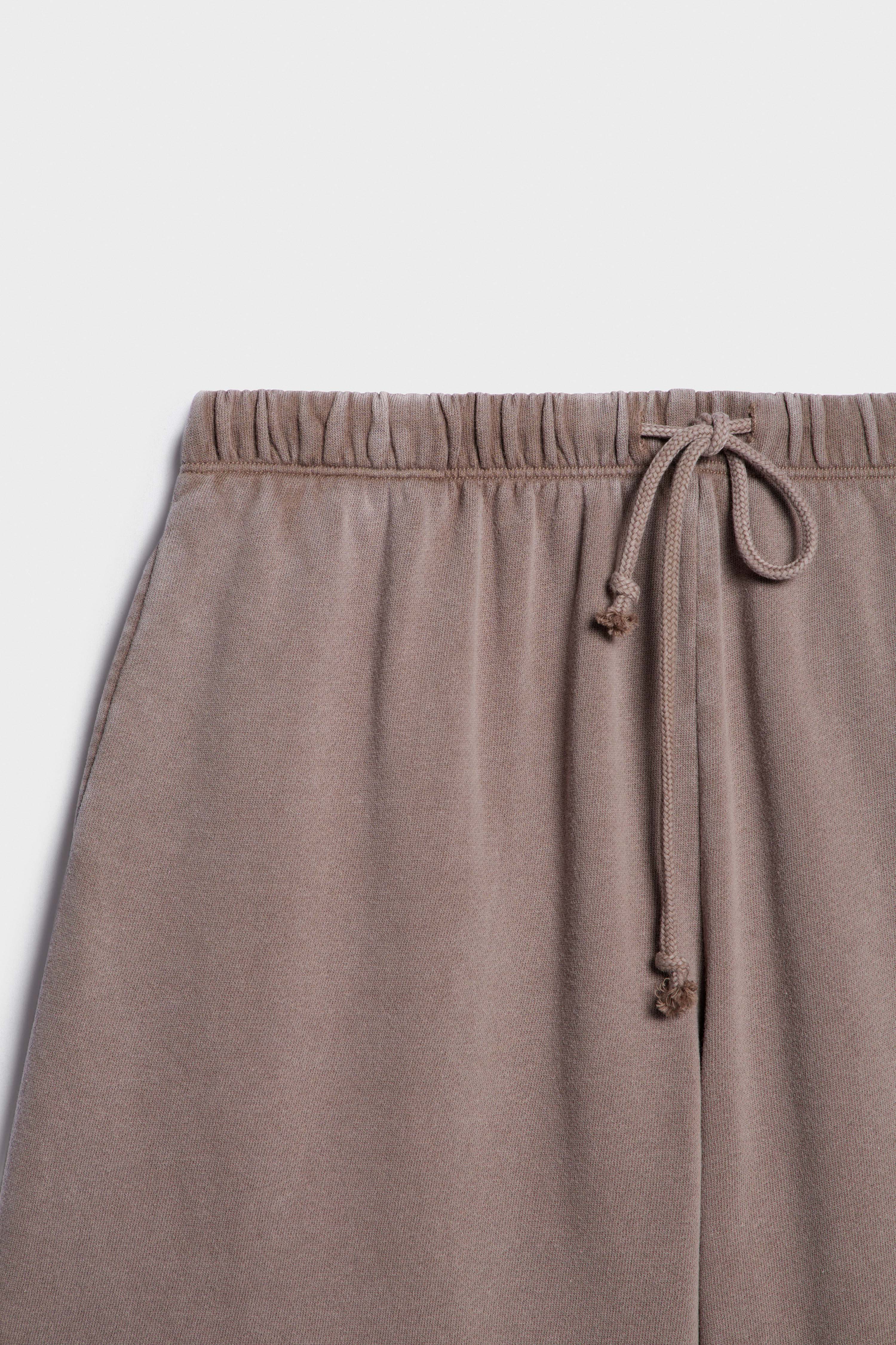 GARMENT DYE COTTON SWEATSHORTS - Image 3